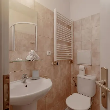 Downtown Apartments Kozatska Prag Exterior foto