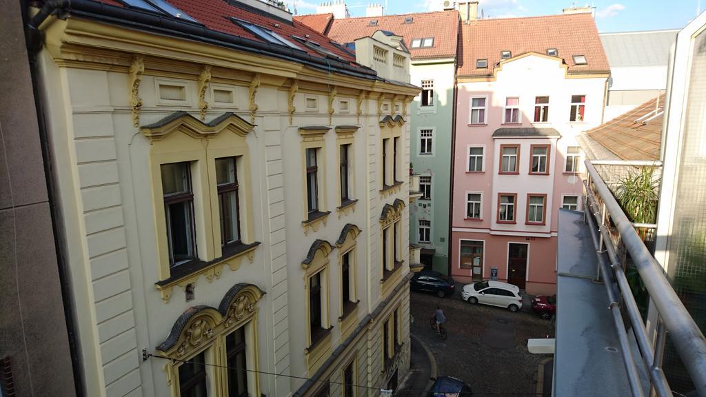 Downtown Kozatska Apartment Prag