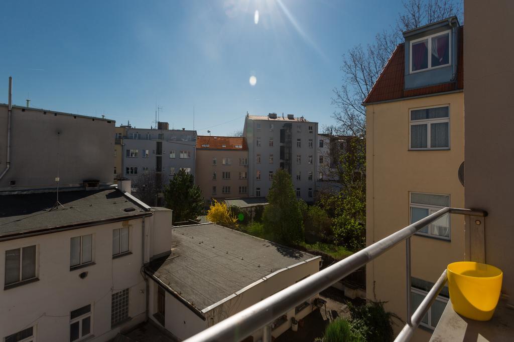 Downtown Kozatska Prag