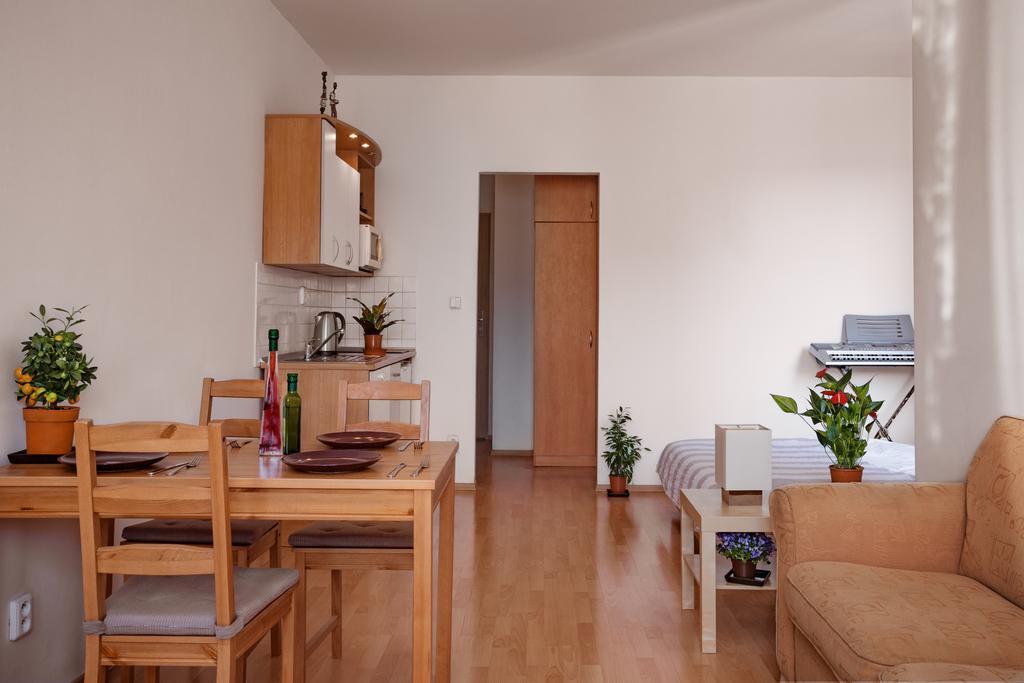 Downtown Kozatska Apartment *