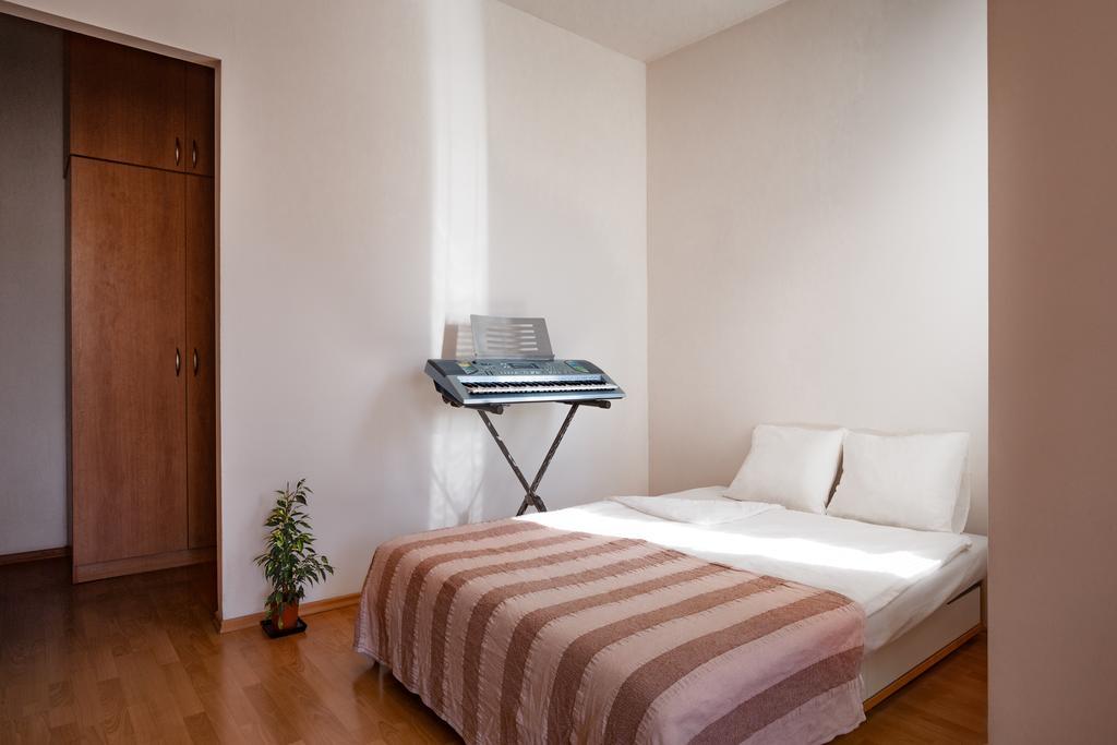 Downtown Kozatska Apartment
