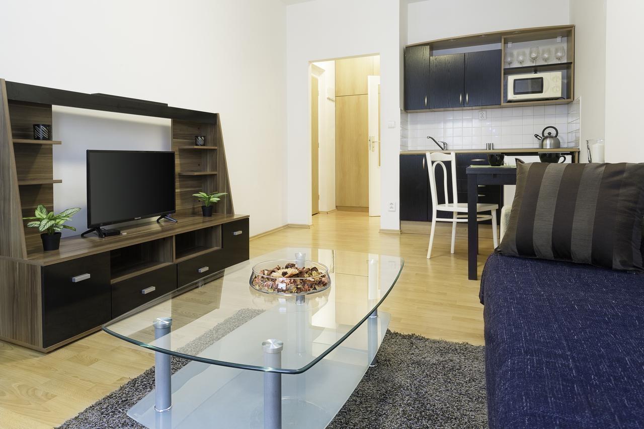 Apartment Downtown Apartments Kozatska Prague